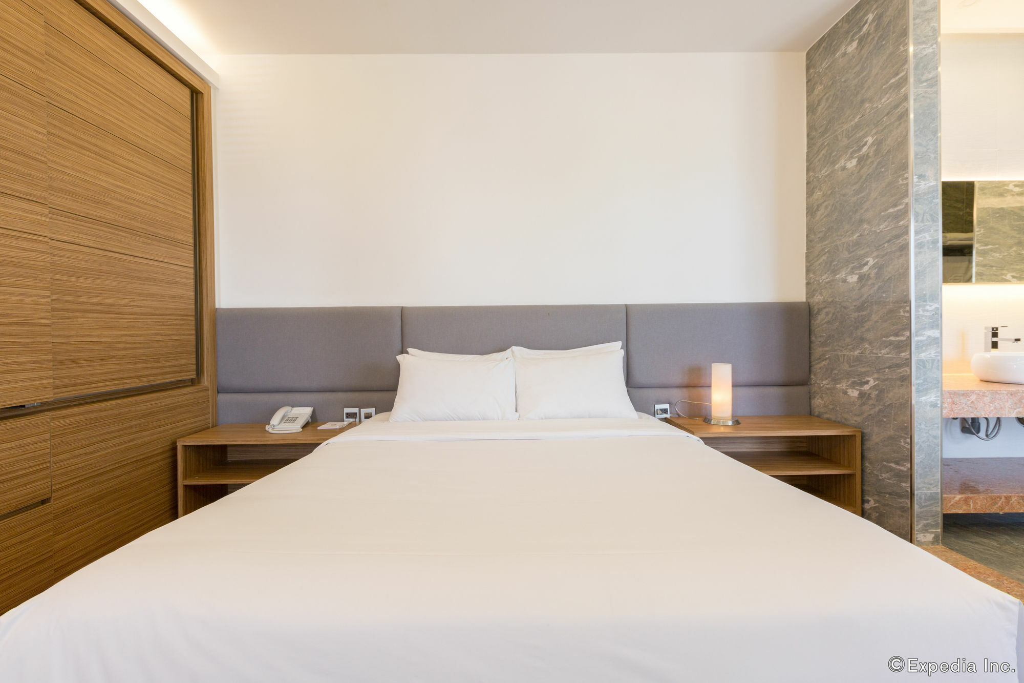 Charm Suite Residence Saigon Bandar Ho Chi Minh Luaran gambar