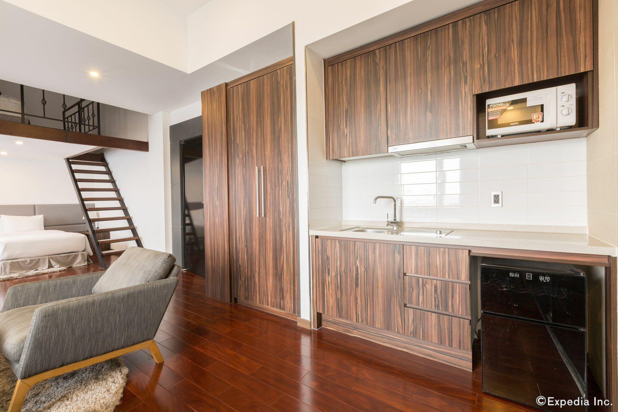Charm Suite Residence Saigon Bandar Ho Chi Minh Luaran gambar