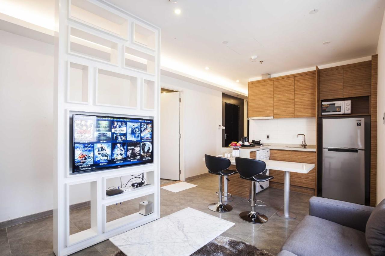 Charm Suite Residence Saigon Bandar Ho Chi Minh Luaran gambar